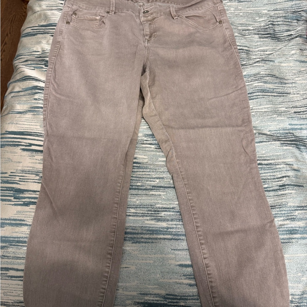 Torrid Women's Straight Leg Gray/Kacki Jeggins